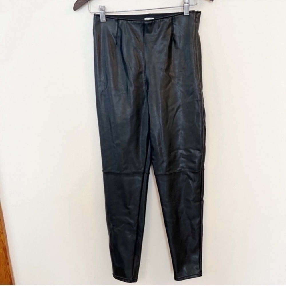 Abercrombie & Fitch Black Faux Leather Pants High Rise Skinny Leg Size Medium
